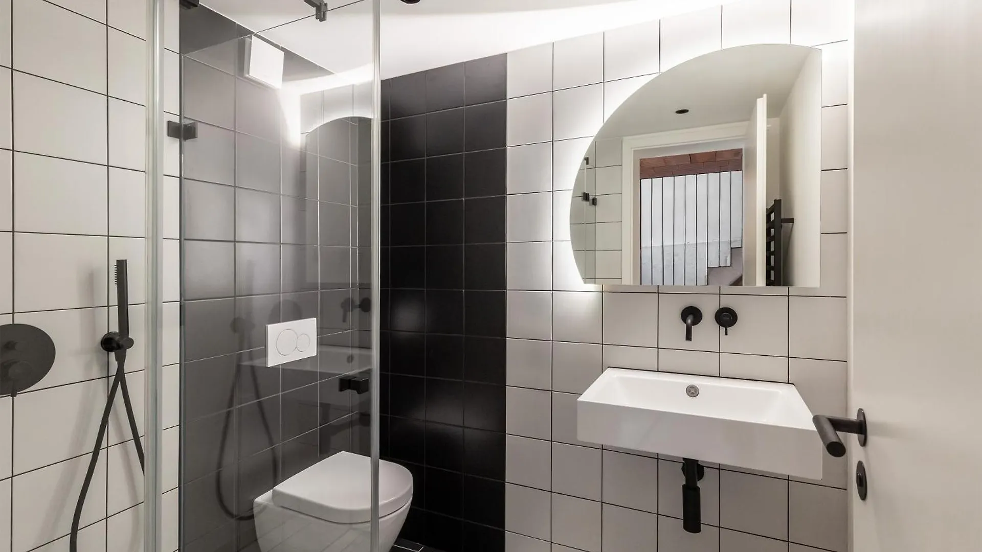 Coolest Apartment In Berlin, Easy Check-In, Close To Center, Black & White Maisonette #6  Berlin